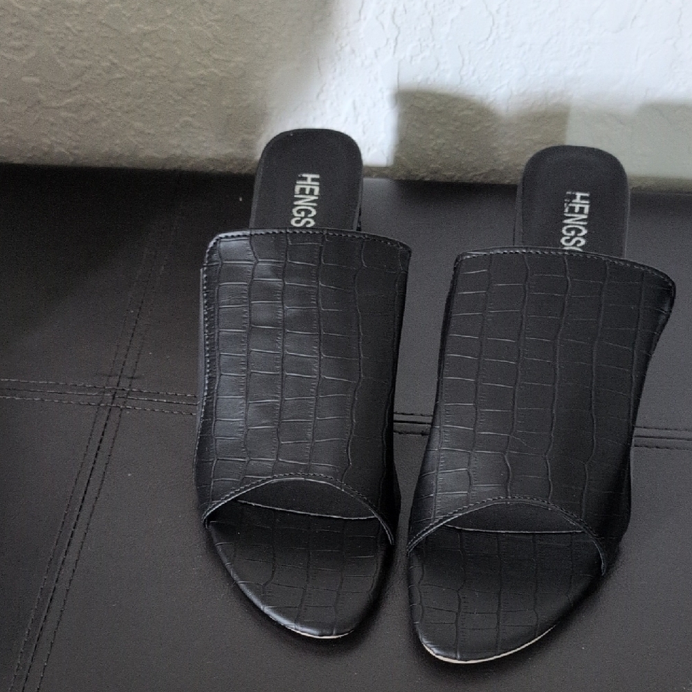 Black Croc-Embossed Women's Mules